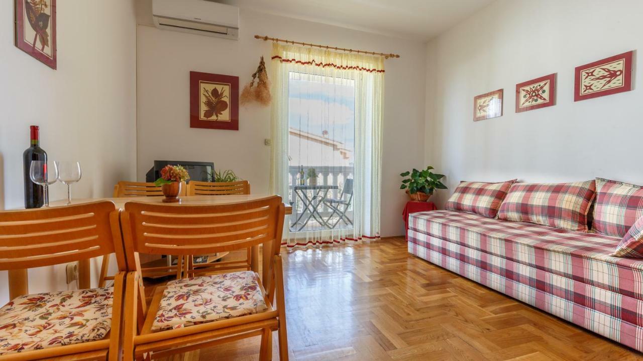 Apartment Josephine 2 Malinska Extérieur photo